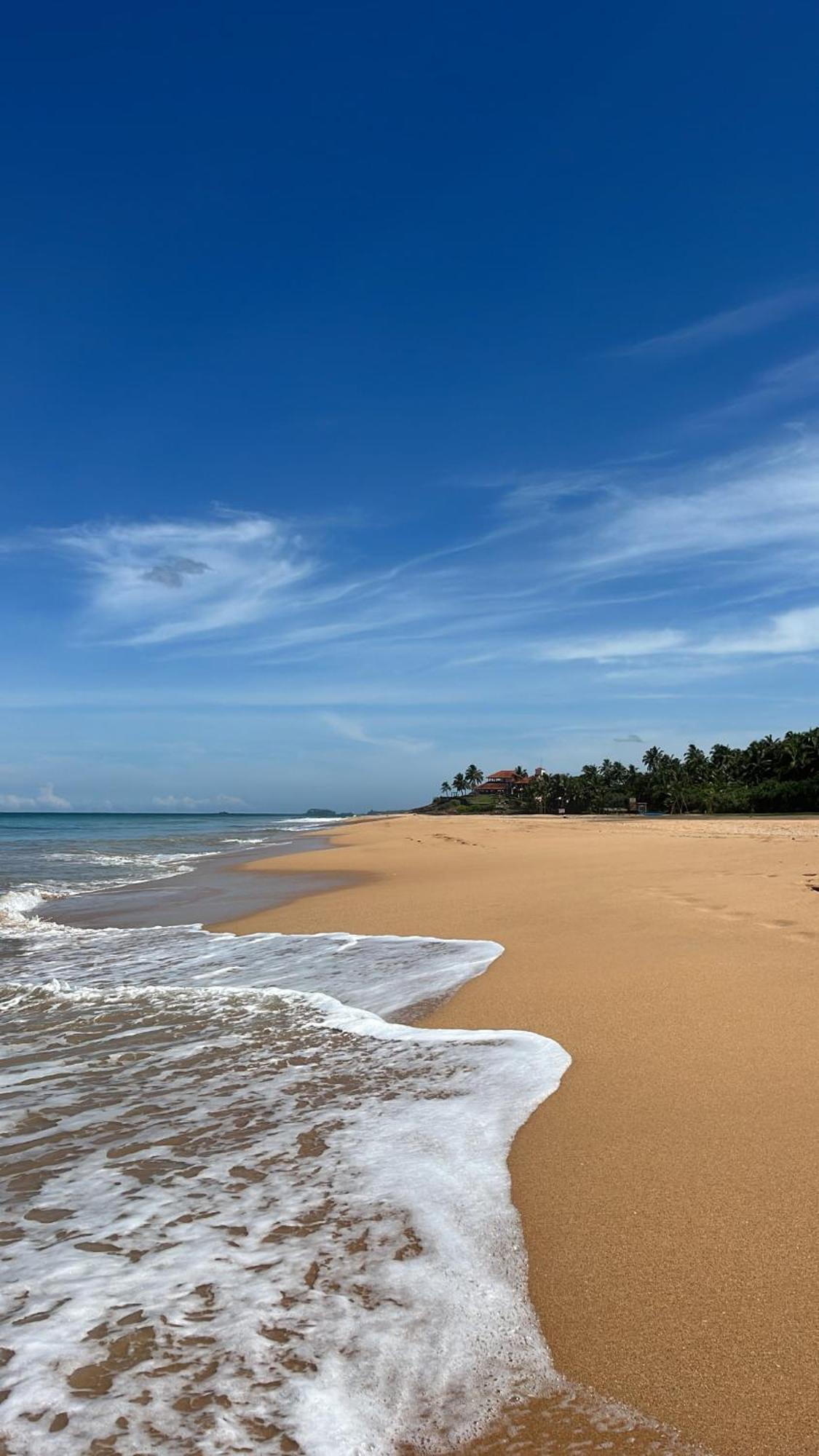 Beach Club Apartments อินดูรูวา ภายนอก รูปภาพ