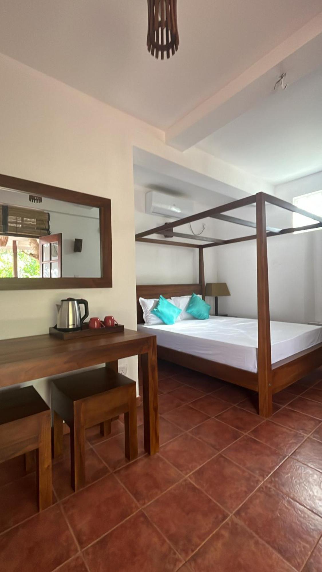 Beach Club Apartments อินดูรูวา ภายนอก รูปภาพ