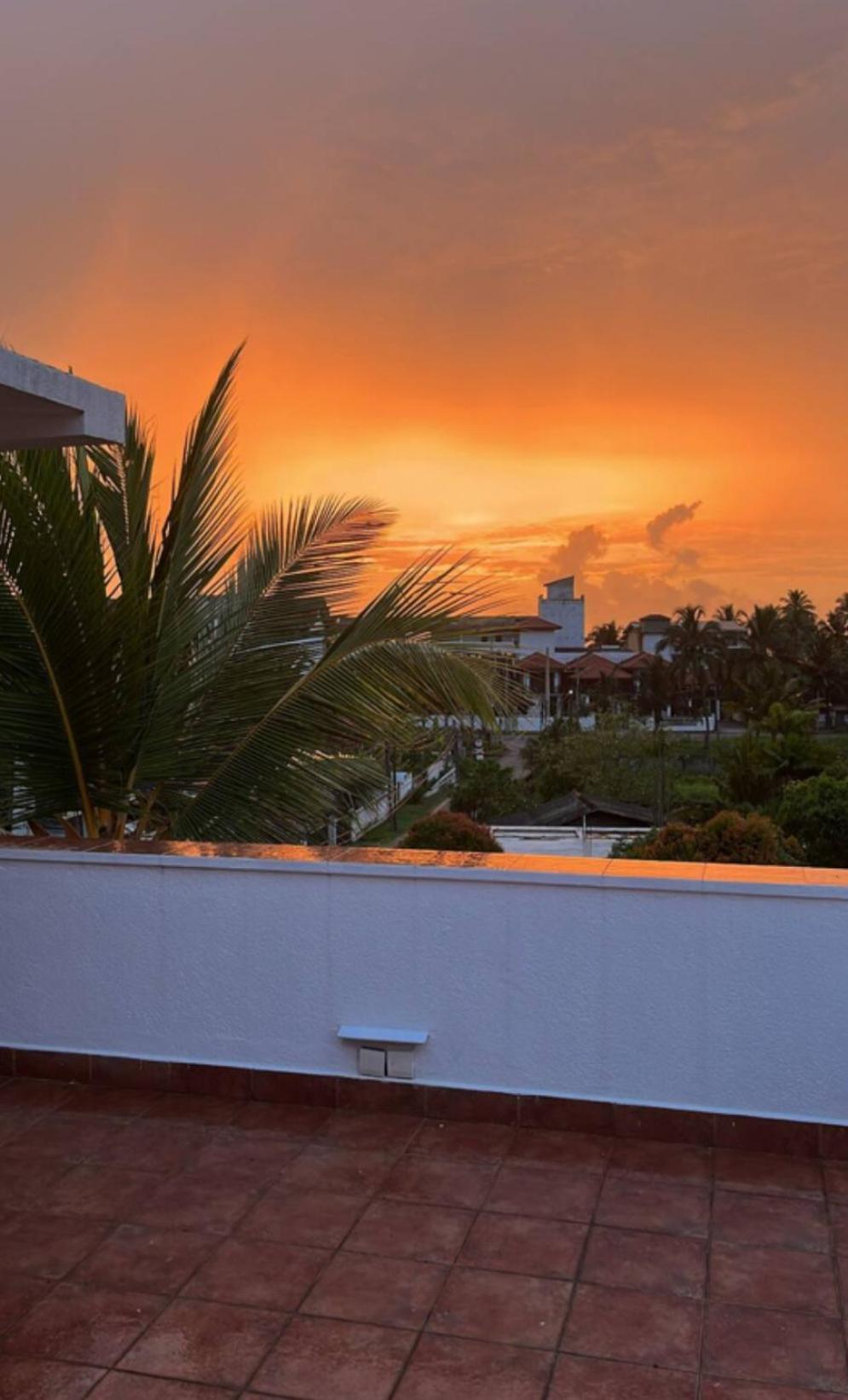Beach Club Apartments อินดูรูวา ภายนอก รูปภาพ